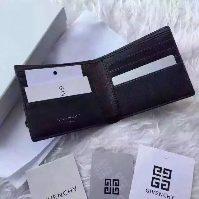 個性的なデザ 人気ブランドGivenchy 実物の写真 N品スーパーコピー代引き対応国内発送後払い安全必ず届く優良サイト